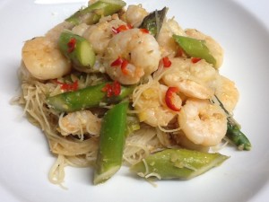 Stir-Fried Prawns with Asparagus and Ginger