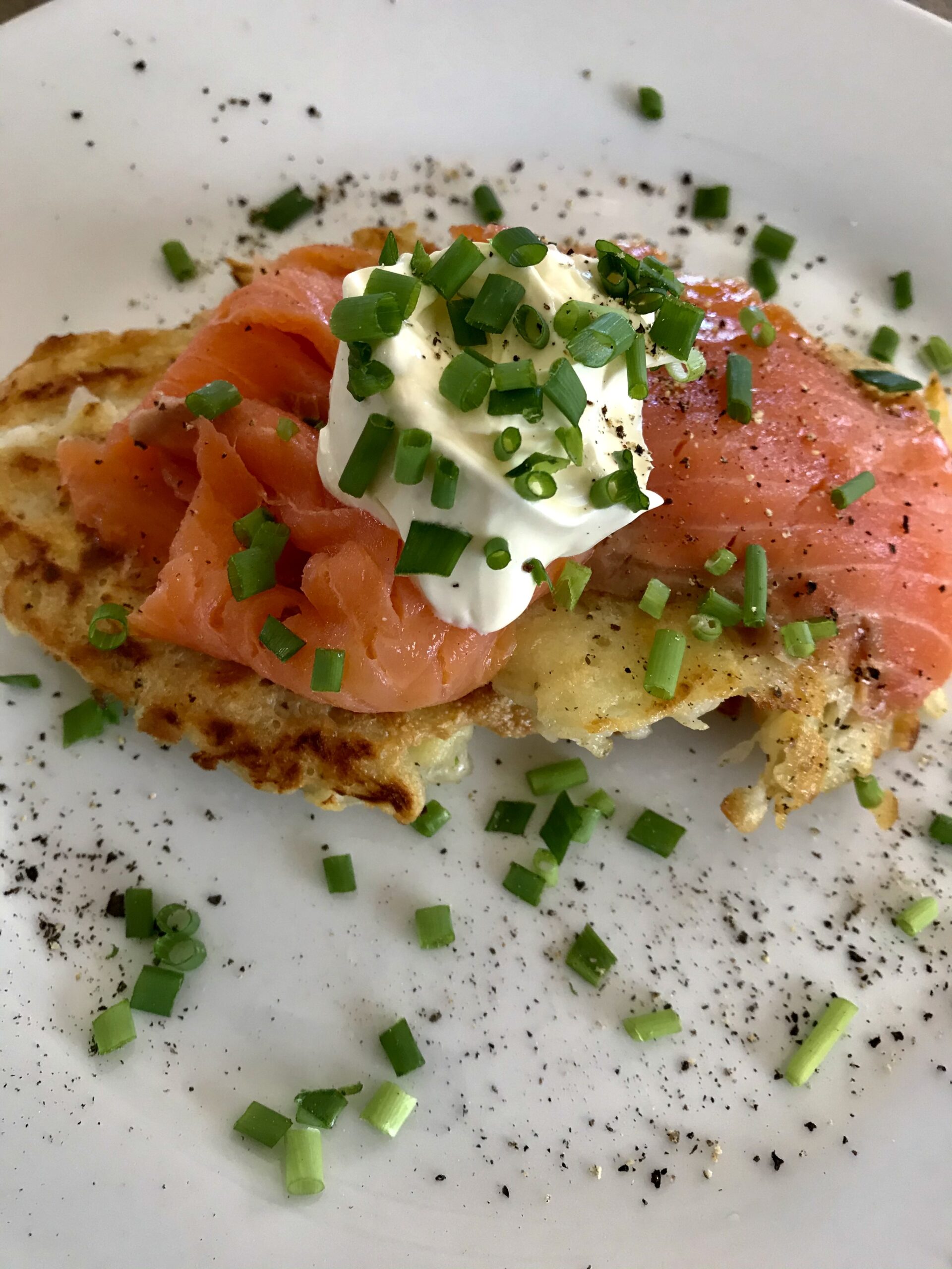 Salmon potato broccoli cakes - Seafood Experts